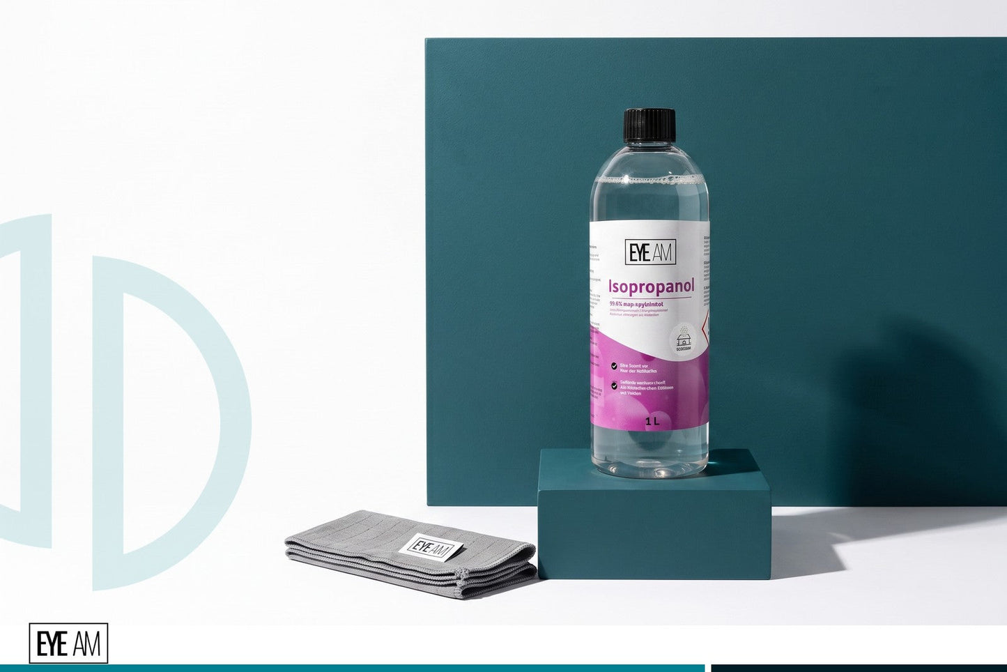 EyeAm Isopropanol 99,9 % in der 1-Liter-Flasche neben einem EyeAm Mikrofasertuch